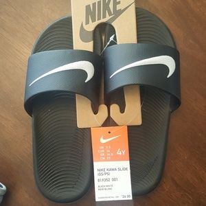 Nike Kawa Kids Slide Sandals